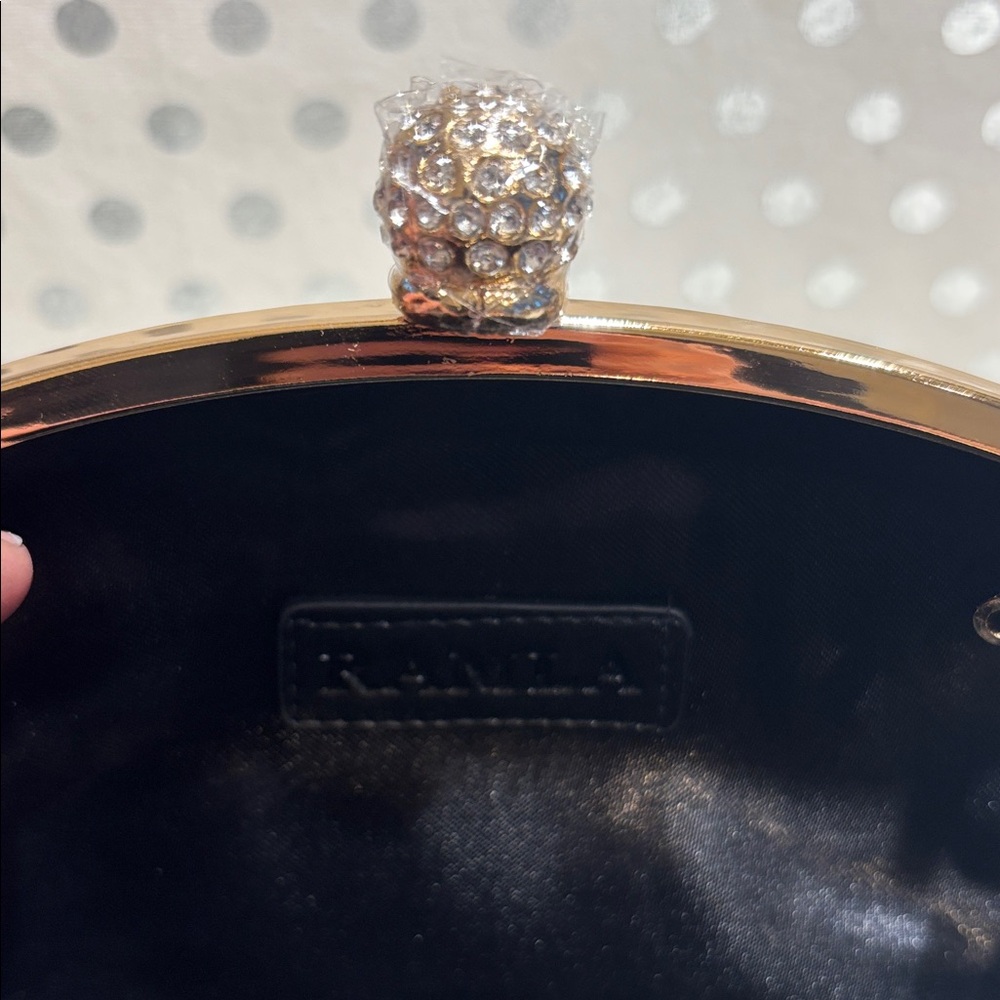 Elegant Silver Crystal Evening Clutch - Picture 2 of 6